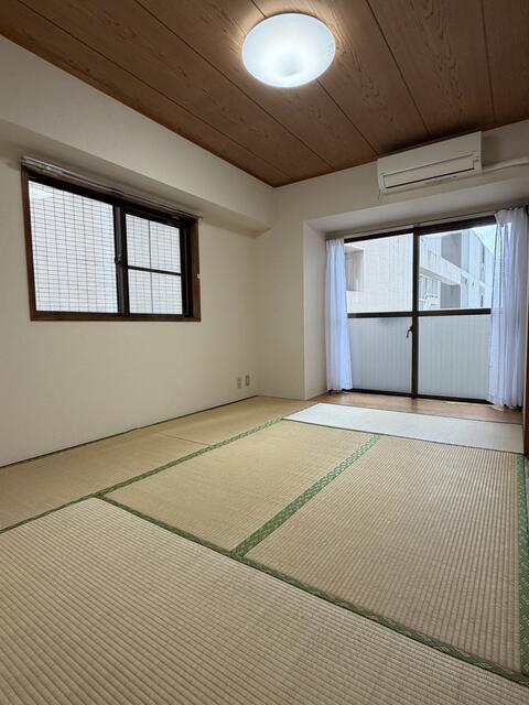 302号室 4