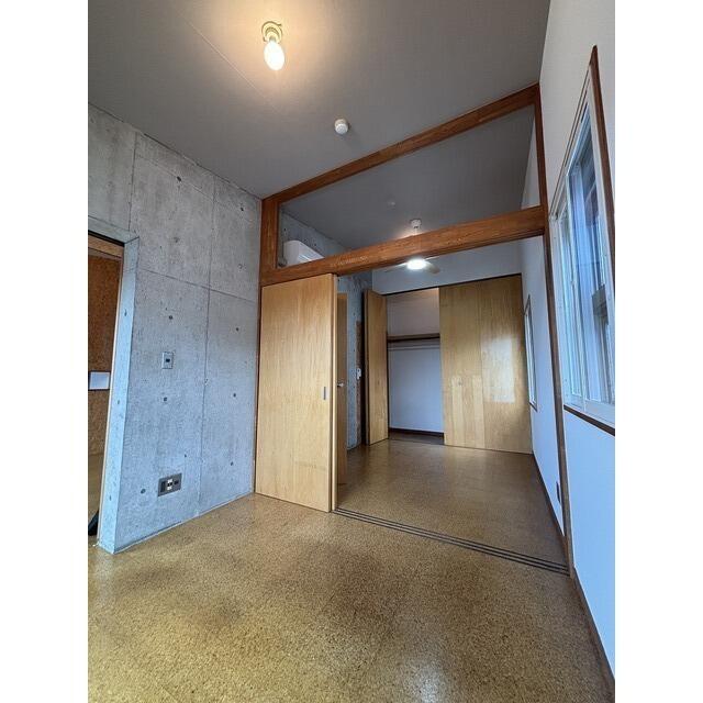 303号室 7