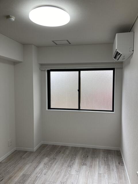 305号室 6