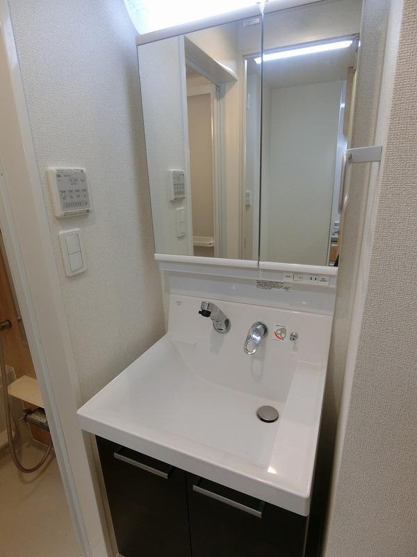 802号室 4