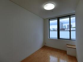 0404号室 6