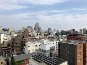903号室 8
