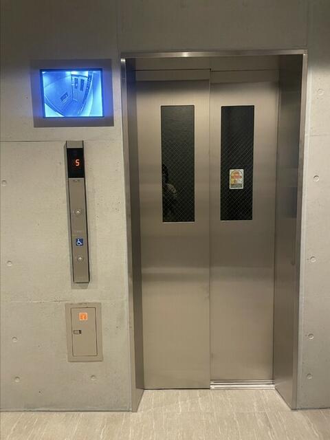 503号室 4