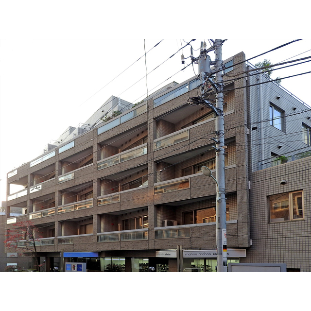 H&M南青山 EAST 3