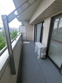 205号室 9