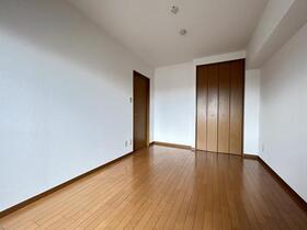 0405号室 6