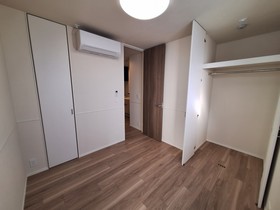 302号室 8
