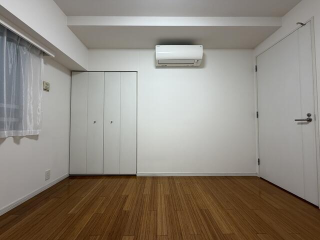 703号室 4