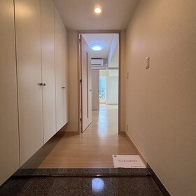 702号室 3