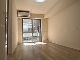 105号室 6