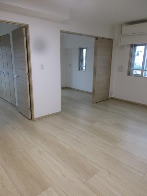 702号室 2