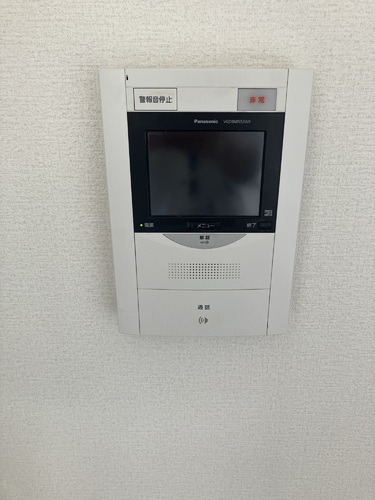401号室 8
