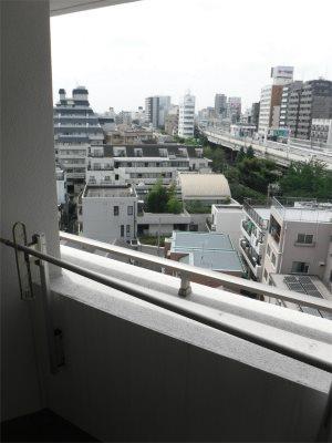 802号室 8