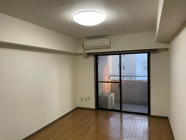 302号室 4