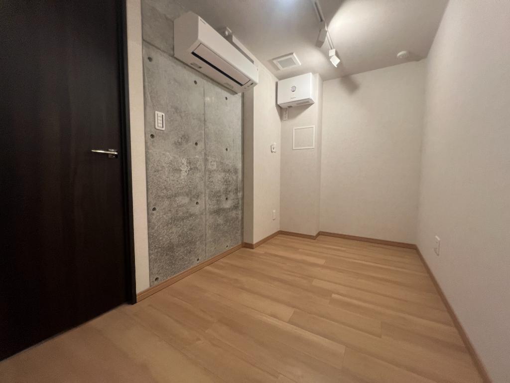 401号室 6