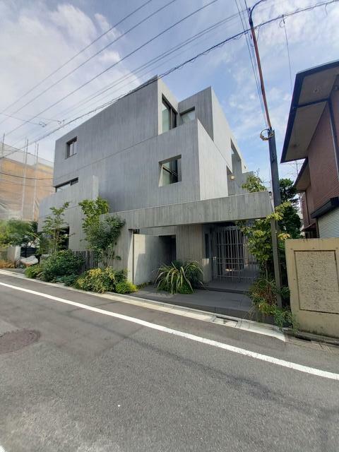 302号室 10