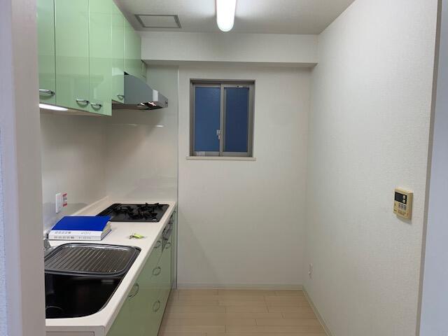 702号室 7