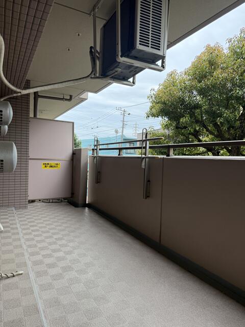 203号室 9