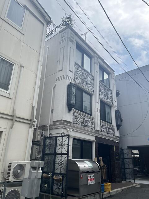 Residence Caritas Daikanyama