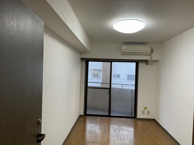 302号室 6