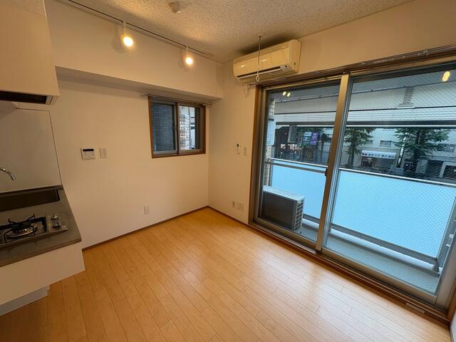 201号室 4