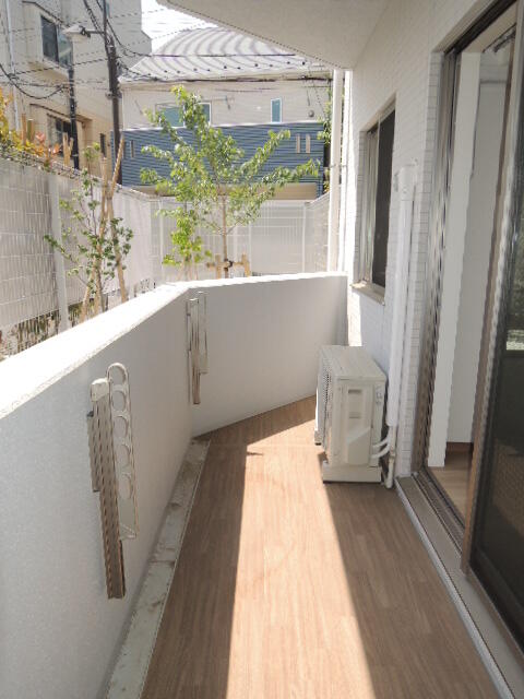 101号室 8