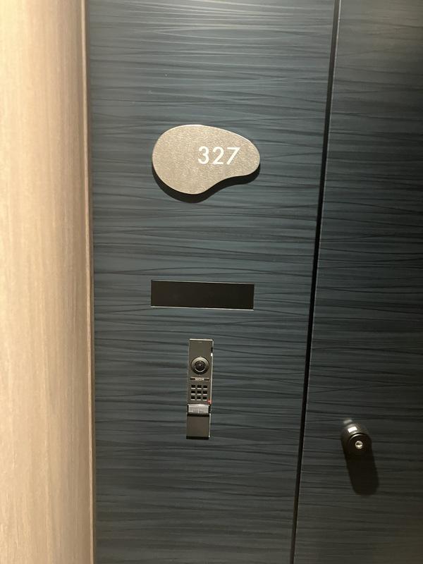 327号室 2