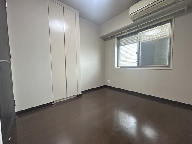 403号室 8
