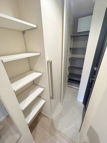 301号室 8