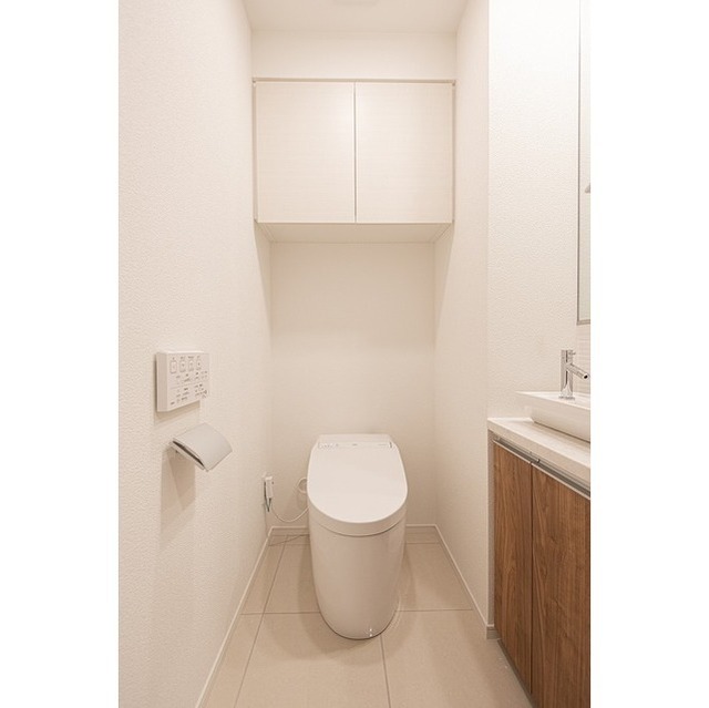 220号室 6