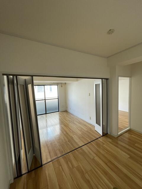 202号室 8