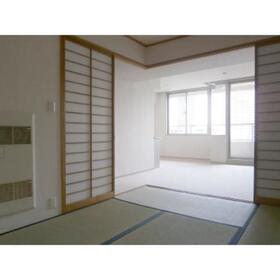 302号室 8