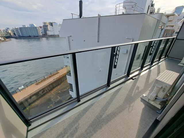 302号室 7