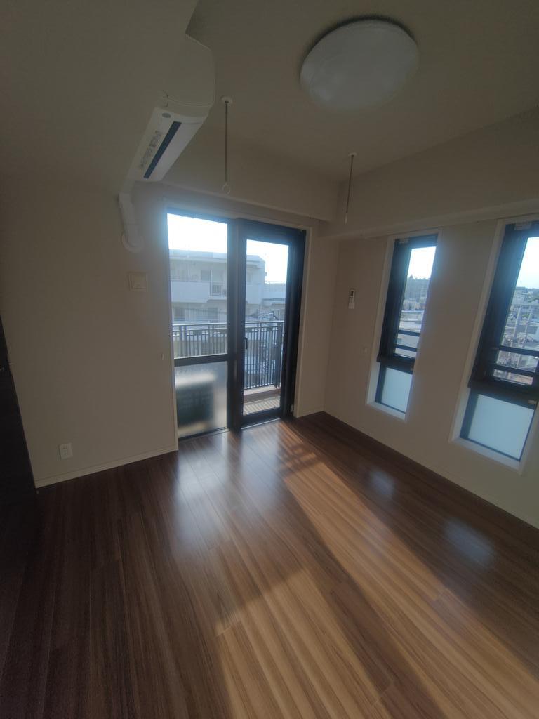 4F 2DK 9