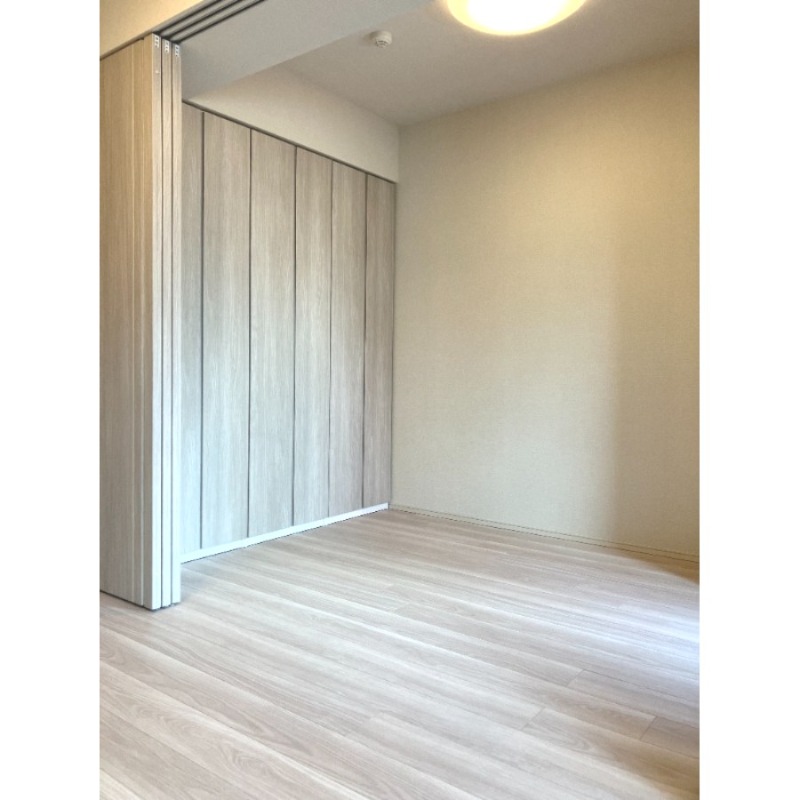802号室 8