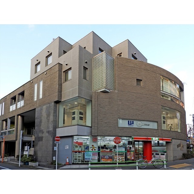 H&M南青山 EAST 2