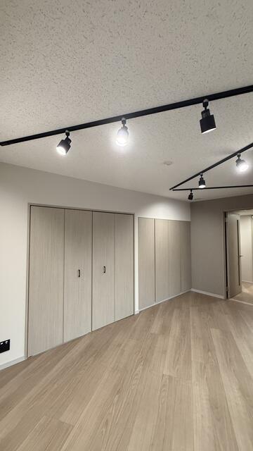303号室 6