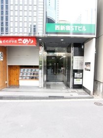 6号室 3