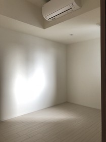 702号室 4