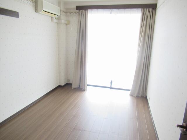 302号室 5