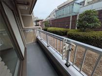 303号室 7