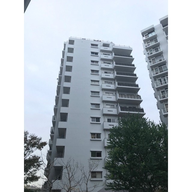 708号室 8