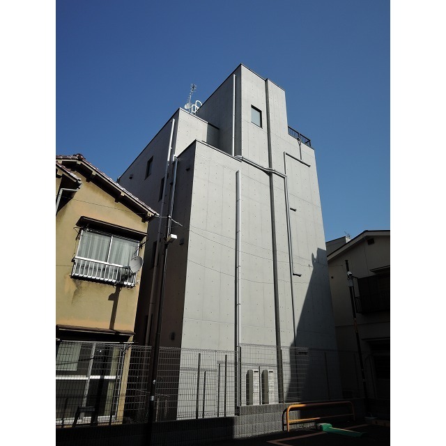 401号室 8