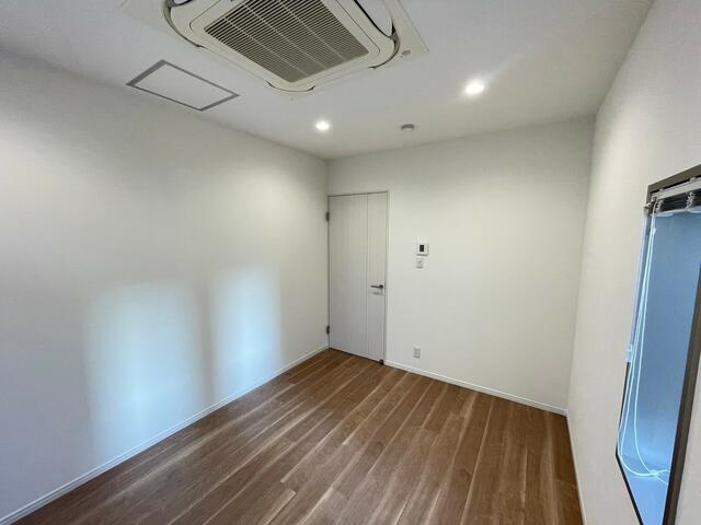 301号室 9