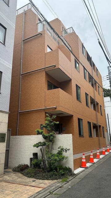 402号室 11