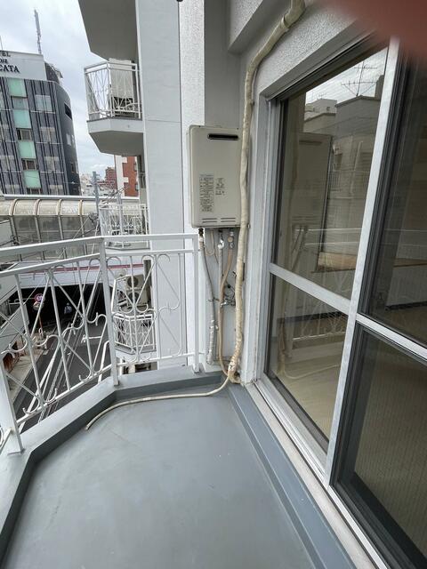 402号室 6