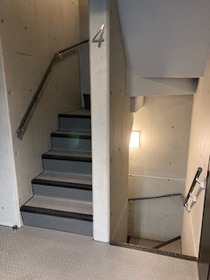302号室 10