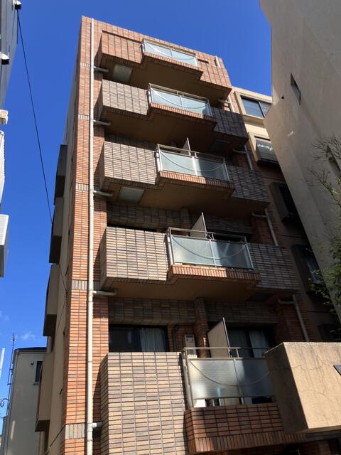 601号室 11
