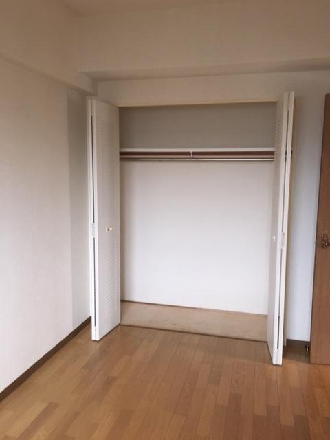 705号室 4