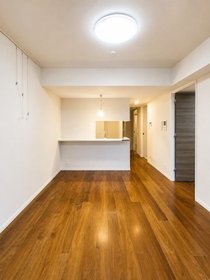 702号室 4